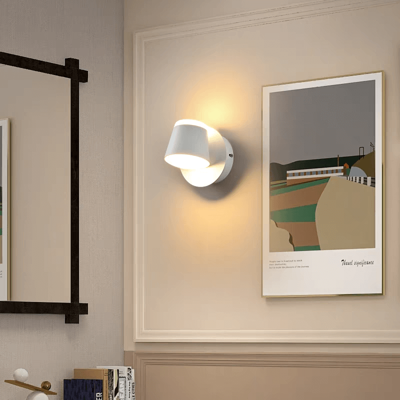 Applique murale LED style scandinave métallique avec abat-jour rotatif│ WUNKY