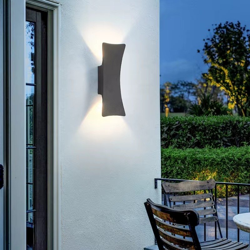 Applique murale extérieur étanche en aluminium │ LEANA