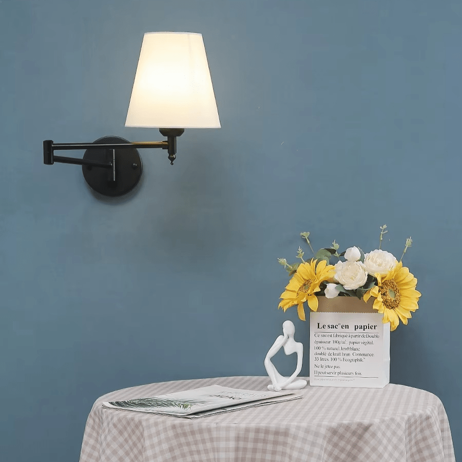 Applique murale de chevet avec bras articulé - Lampe murale de chevet orientable avec abat - jour en lin et corp en laiton │ GENA - product_type_Atelier Luisiano