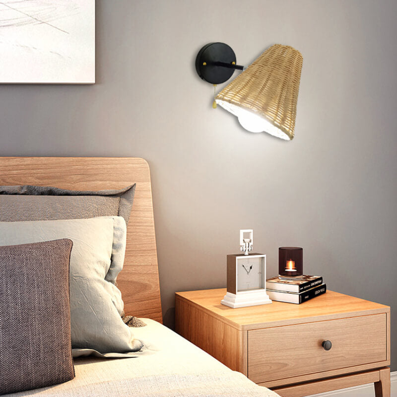 Applique murale rotative en rotin  conique │ CONICA