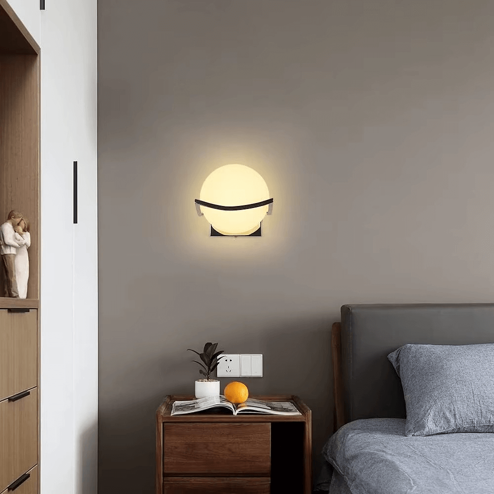 Applique murale boule en verre opaline et métal WATERLO - product_type_Atelier Luisiano