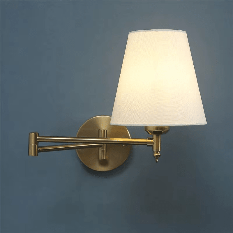 Applique murale de chevet avec bras articulé - Lampe murale de chevet orientable avec abat - jour en lin et corp en laiton │ GENA - product_type_Atelier Luisiano