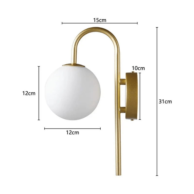 Applique murale dorée en laiton avec abat - jour globe opaline VANELA - product_type_Atelier Luisiano